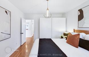 8-bedroom house in York for C$1,210,000