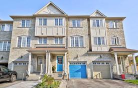 Terraced house – Scarborough, Toronto, Ontario,  Canada for C$1,001,000