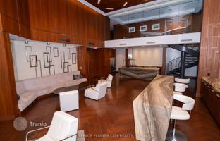 6-bedroom apartment in Etobicoke for C$774,000