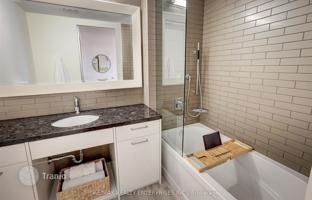 5-bedroom apartment in Etobicoke for C$805,000
