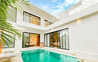 2-bedroom villa 190 m² in Batu Bolong Beach for $232,000
