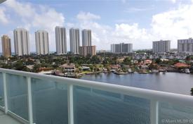 Comfortable apartment with a terrace and ocean views in a complex with a pool, a tennis court and a parking, Sunny Isles Beach, USA for $1,390,000