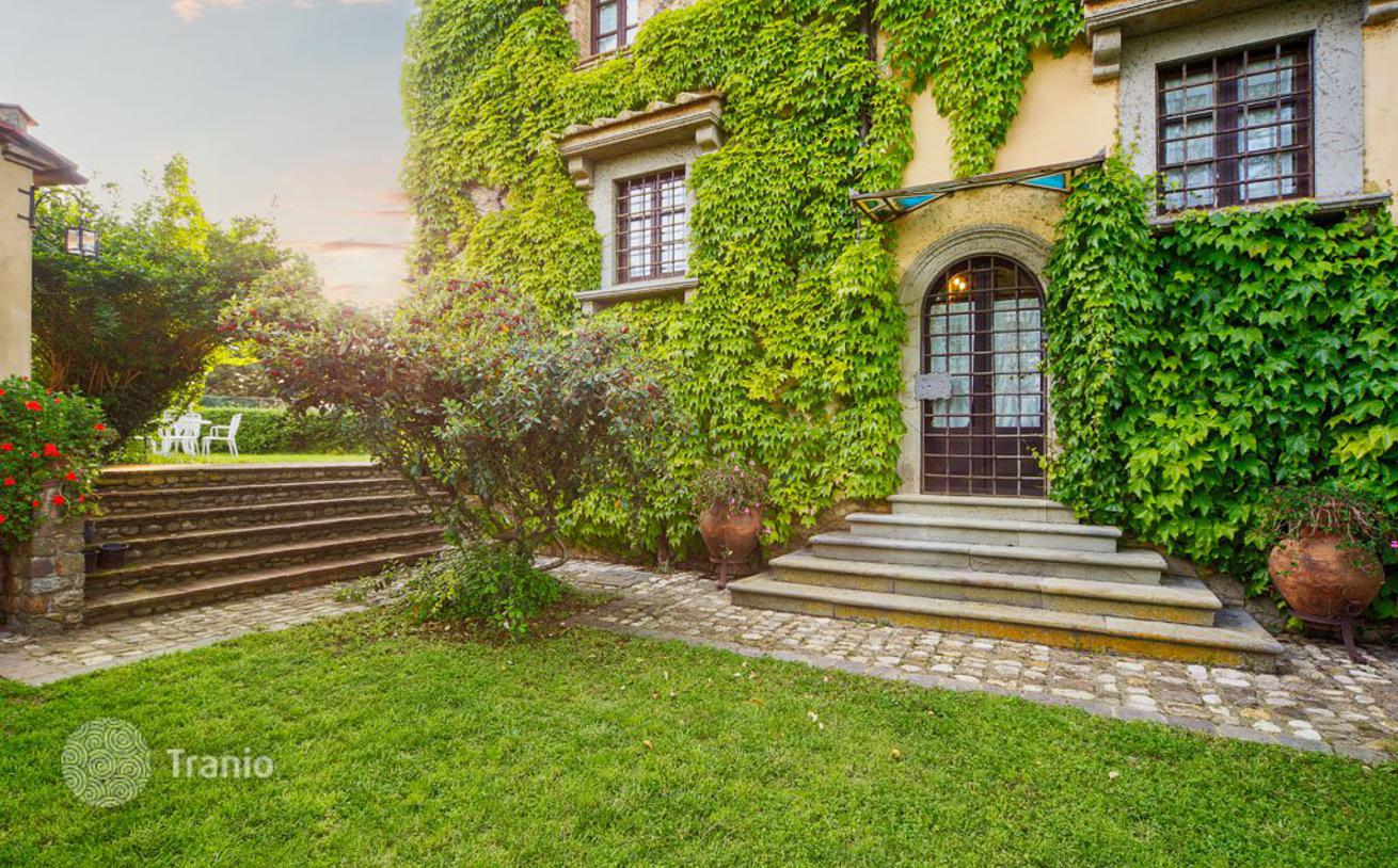 Castle for sale in Florence, Italy — listing 2227223