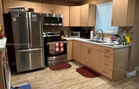 Townhome – North Lauderdale, Broward, Florida,  USA for $470,000