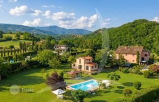 9-bedroom villa 440 m² in Terranuova Bracciolini for 850,000 €