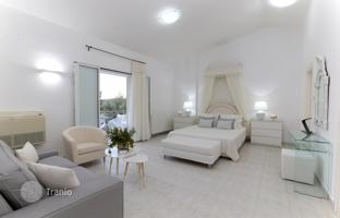 6-bedroom villa in Corfu for 2,700,000 €