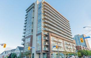 6-bedroom apartment in Dundas Street West for C$812,000