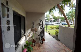 2-bedroom apartments in condo 132 m² in Doral for $430,000