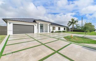 5-bedroom house 404 m² in Miami for $1,950,000