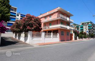 2-bedroom apartment 90 m² in Liguria for 650,000 €