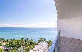 Modern flat with ocean views in a residence on the first line of the embankment, Hollywood, Florida, USA for $1,163,000