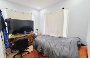 9-bedroom house in John Street for C$1,536,000