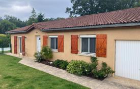 Townhome – Ain, Auvergne-Rhône-Alpes, France for 275,000 € Townhome – Ain, Auvergne-Rhône-Alpes, France for 275,000 €
