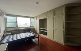 3 bed Condo in Empire House Khlong Tan Nuea Sub District for $314,000