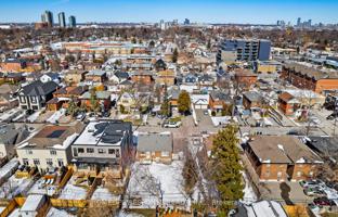 6-bedroom house in Etobicoke for C$1,966,000