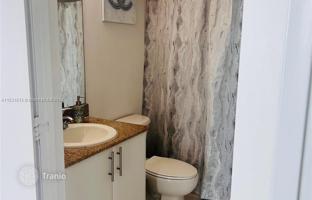 2-bedroom apartments in condo 80 m² in Miami for $390,000