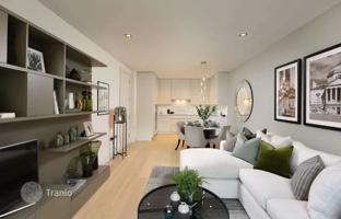 One-bedroom apartment in a modern residence with a swimming pool and gardens, Camden, ondon, UK for £728,000