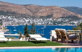 Villa in Bodrum with a panoramic sea view, with a guest house and an outbuilding, on a plot of 920 m² for 2,610,000 €