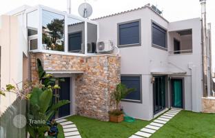 6-bedroom villa 682 m² in Voula for 4,600,000 €