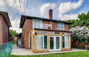 13-bedroom house in Etobicoke for C$2,251,000