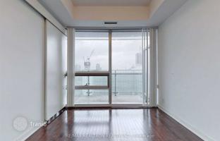5-bedroom apartment in York Street for C$1,000,000