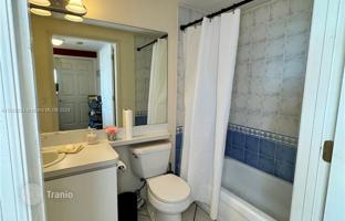 1-bedroom apartments in condo 62 m² in Miami for $365,000