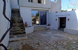 Traditional two-storey house in Melissourgio, Crete, Greece for 120,000 €