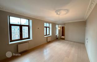 2-bedroom apartment 149 m² in Central District for 420,000 €