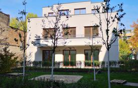 Two-bedroom apartment with a terrace and a garden in a new residential complex, Schmargendorf, Berlin, Germany for 947,000 €