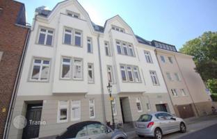 Five-storey, sunny house with a garden, sauna, and parking in Oberkassel (4th district), Düsseldorf, Germany for 4,217,000 €