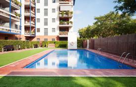Penthouse with floor-to-ceiling windows and a rooftop terrace, Cambrils, Spain for 250,000 €