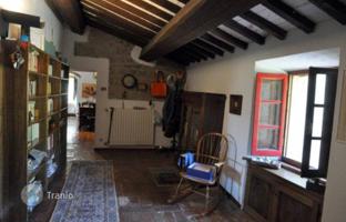 5-bedroom villa 650 m² in Volterra for 890,000 €