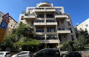 3-bedroom apartment 90 m² in Tel Aviv for $2,211,000