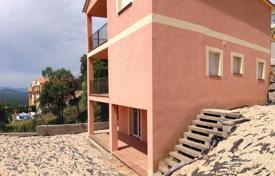 Three-storey villa with a terrace and a garage, Lloret de Mar, Spain for 344,000 €