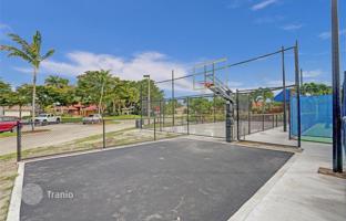 4-bedroom house 303 m² in Boca Raton for $1,190,000