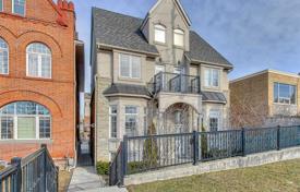 Terraced house – Etobicoke, Toronto, Ontario,  Canada for C$1,471,000