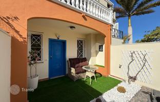 3-bedroom cottage 150 m² in Los Cristianos for 950,000 €