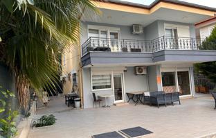 4-bedroom villa 200 m² in Kargicak for 15,826,000 TRY