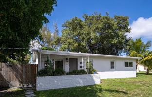 3-bedroom house 111 m² in North Miami Beach for $587,000