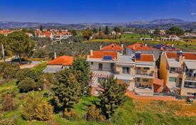 Townhouse and apartment with castle view in Nafplion, Peloponnese, Greece for 280,000 €