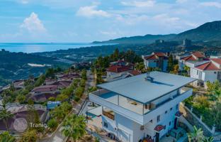 3-bedroom villa 180 m² in Kargicak for 15,270,000 TRY
