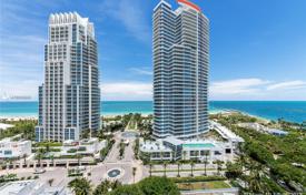 Modern studio with ocean views in a residence on the first line of the beach, Miami Beach, Florida, USA for $999,000