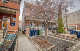 Terraced house – Concord Avenue, Old Toronto, Toronto,  Ontario,   Canada for C$1,219,000