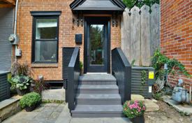 Terraced house – Old Toronto, Toronto, Ontario,  Canada for 800,000 €