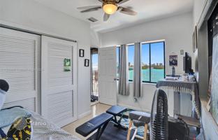 2-bedroom apartments in condo 87 m² in Miami for $320,000