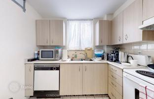 4-bedroom apartment in Victoria Street for C$773,000