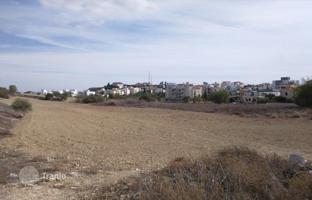 Land plot 9,655 m² in Nicosia for 1,980,000 €