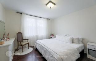 11-bedroom townhouse in Old Toronto for 1,099,000 €