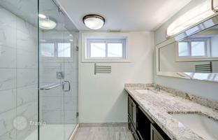 10-bedroom house in North York for C$1,744,000