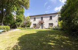 Charming Tuscan villa for sale near Siena for 890,000 €
